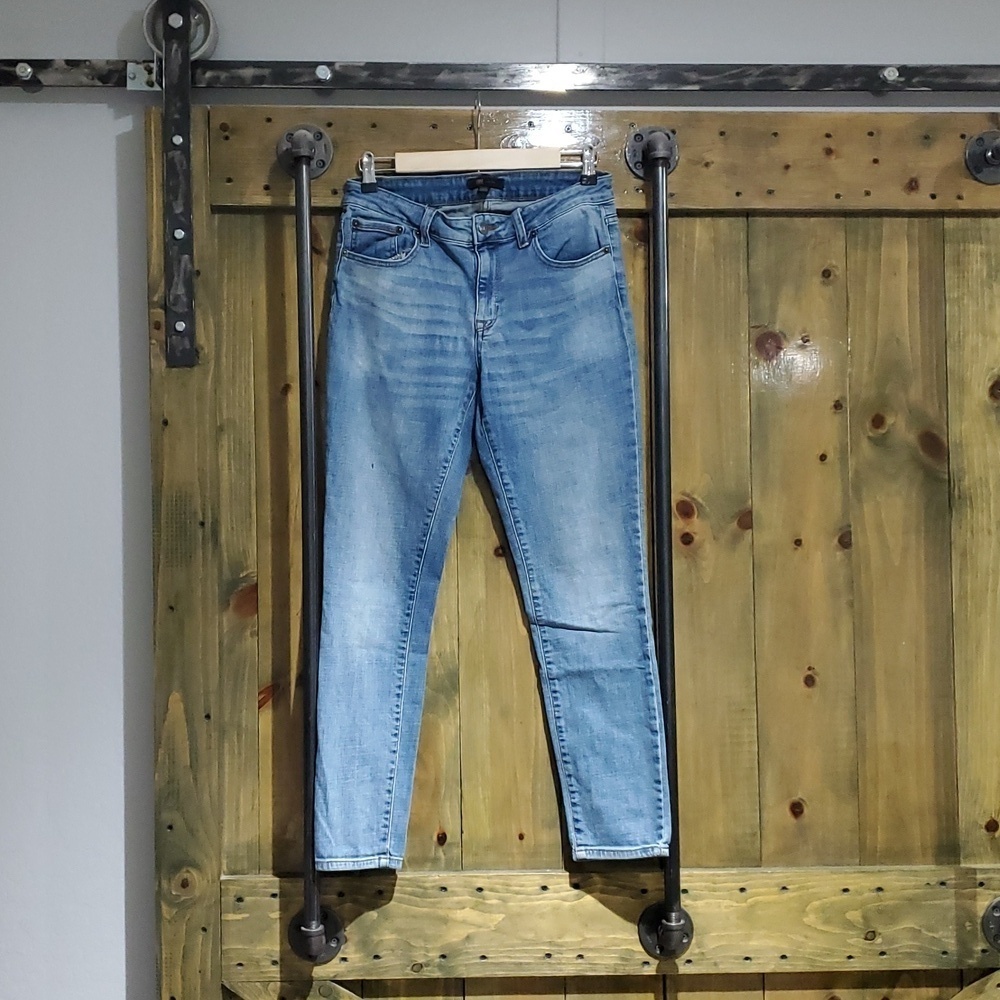 FRYE CLASSIC BLUE JEANS SIZE 6 STRETCH
